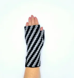 Recycled black and gray cotton zig zag Kitten Mittens, short